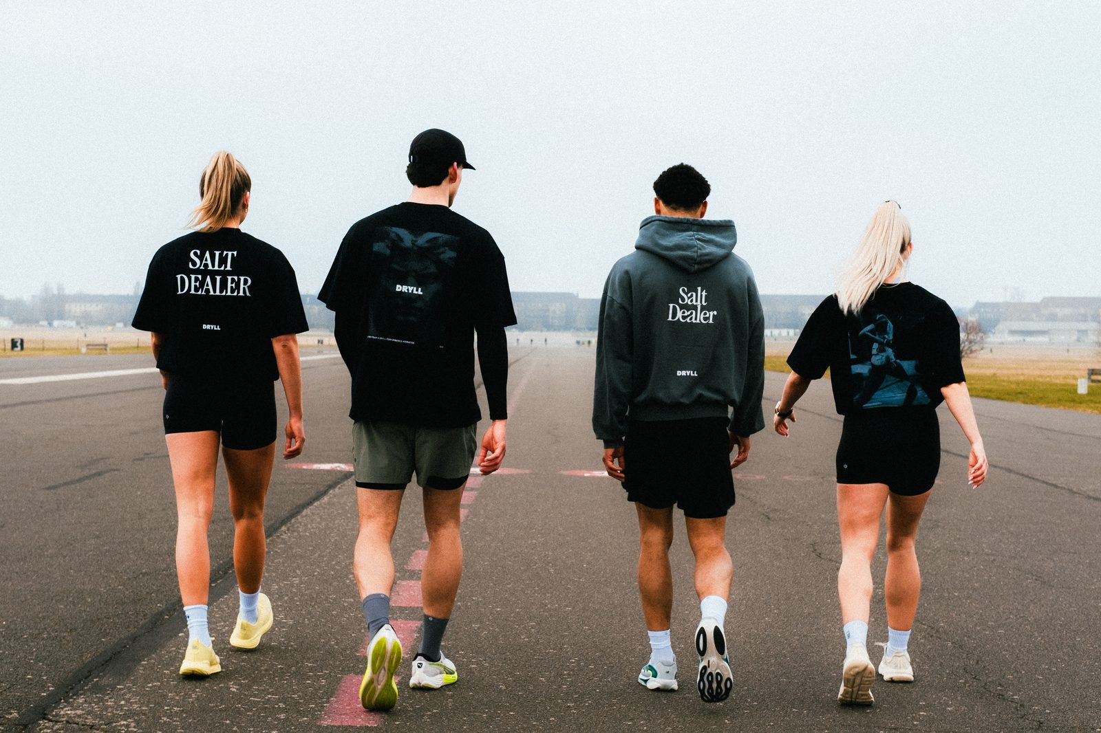 DRYLL Athletinnen und Athleten in Salt-Dealer-Apparel – Elektrolyte, Salz und Chlorid